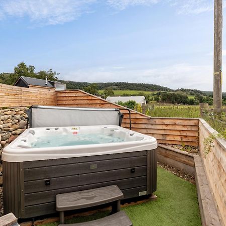Alba - Charming Boutique Forest View Cabin With Hot Tub In Ballater Εξωτερικό φωτογραφία