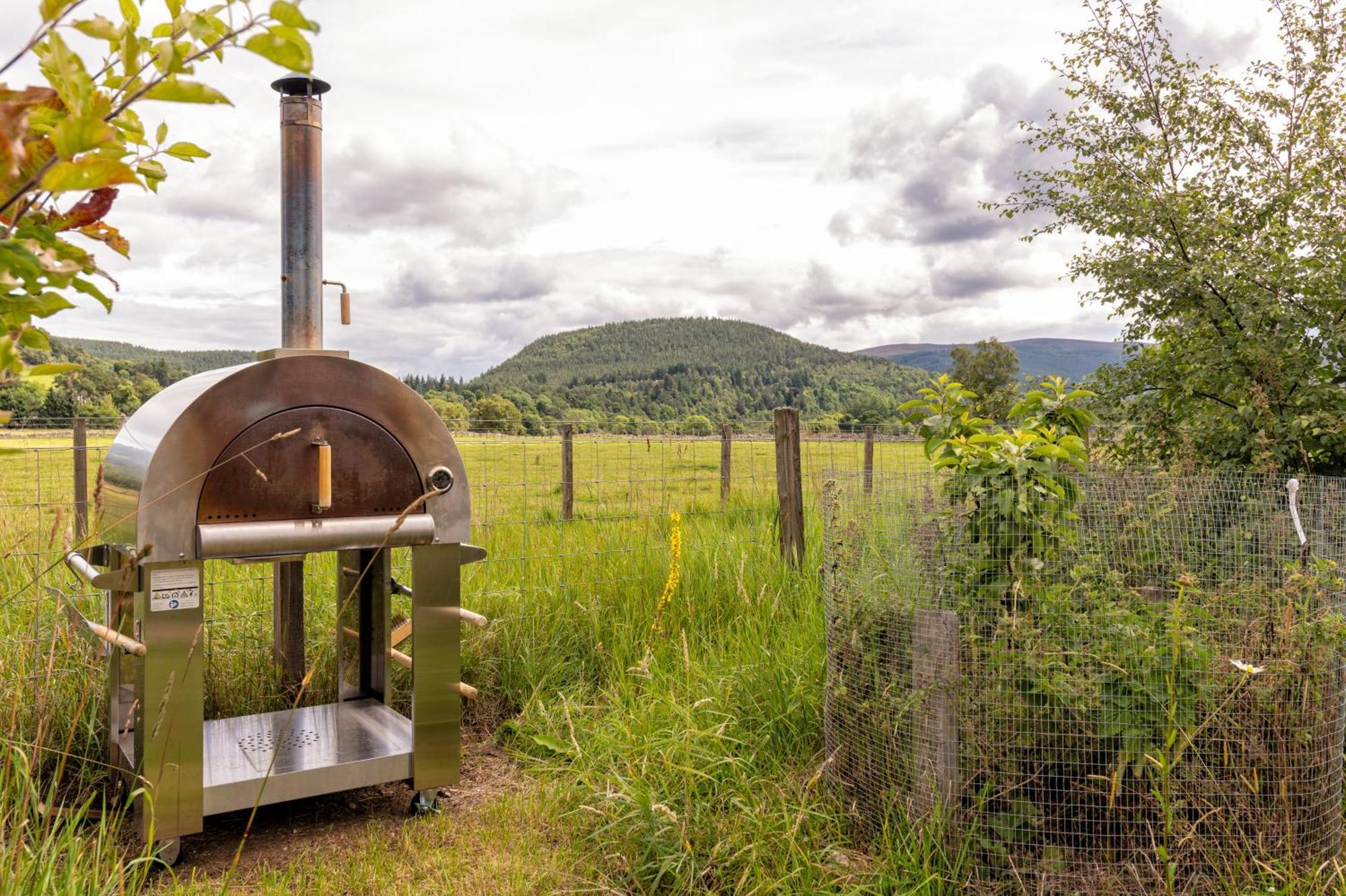 Alba - Charming Boutique Forest View Cabin With Hot Tub In Ballater Εξωτερικό φωτογραφία